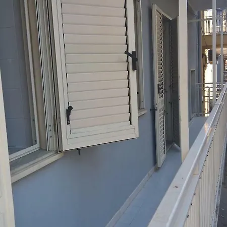 In Centro A 100m Dal Mare Casa vacanze *