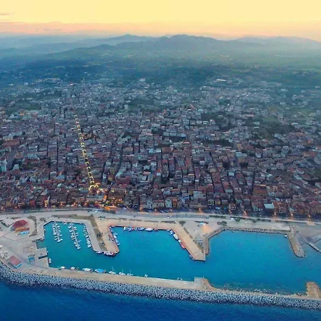 In Centro A 100m Dal Mare Cirò Marina