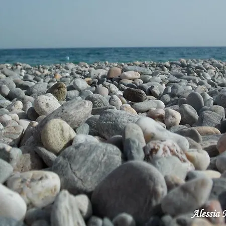 In Centro A 100m Dal Mare