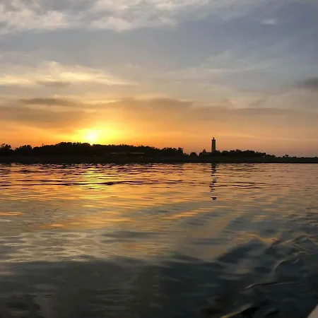 In Centro A 100m Dal Mare Cirò Marina