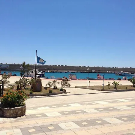 In Centro A 100m Dal Mare Casa vacanze Cirò Marina